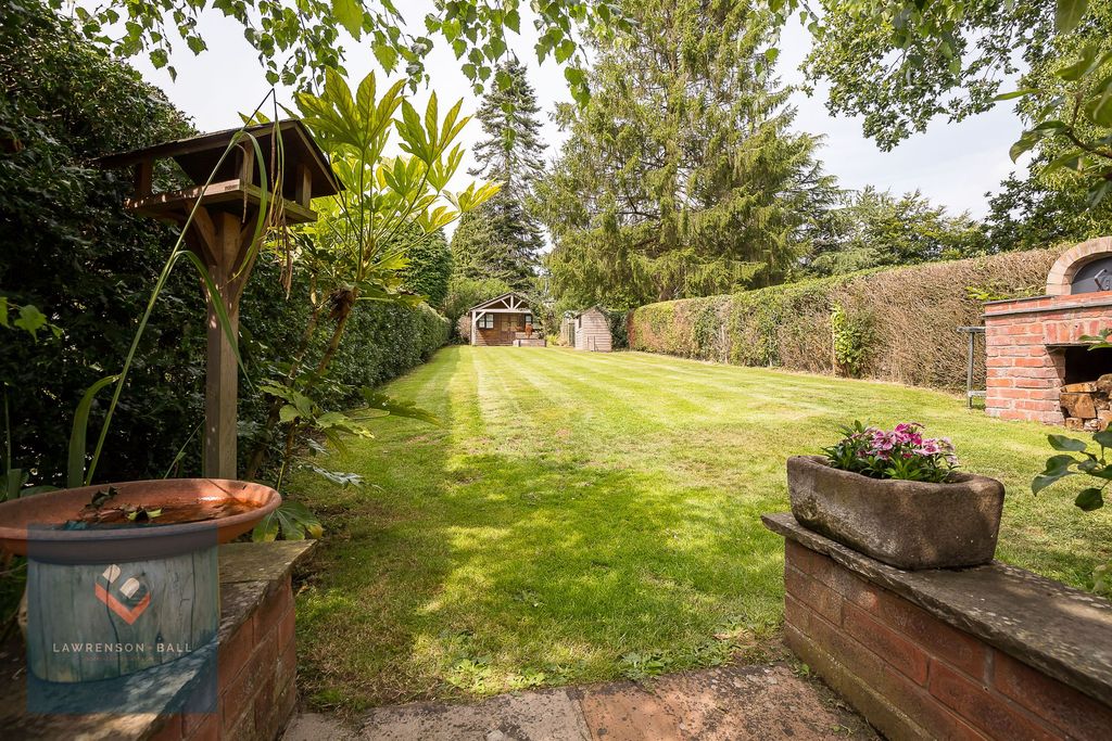 Property photo 2 of 27 Rear Garden