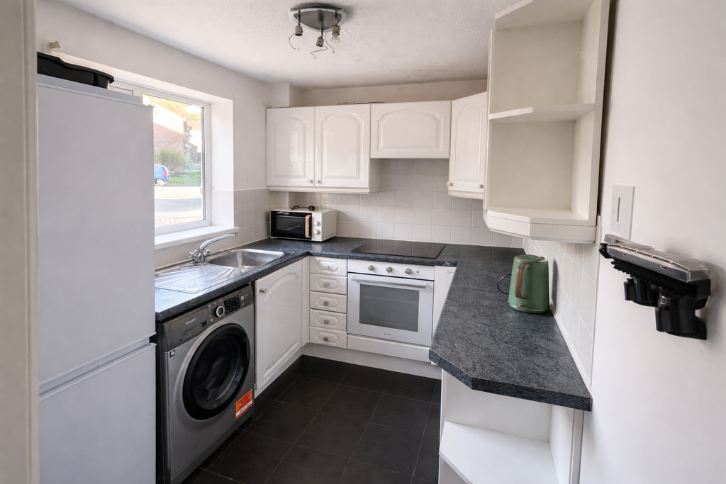 Property photo 2 of 14 0866A217-79C6-46D7-A9Aa-8B8746DC16C9