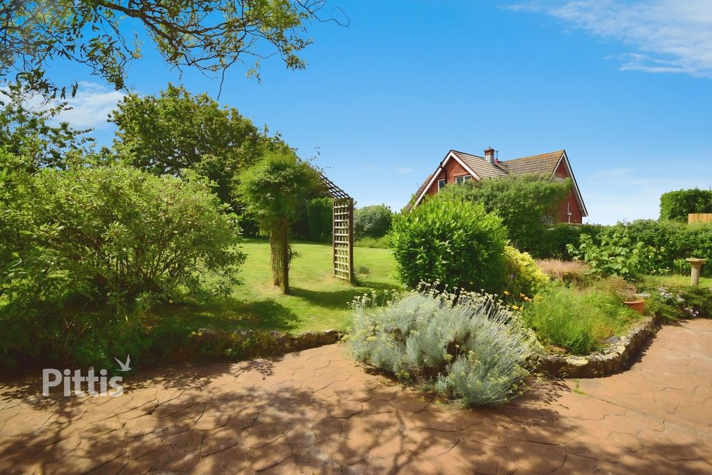 Property photo 2 of 22