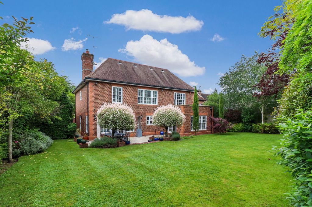 Property photo 2 of 26 Picture No. 11