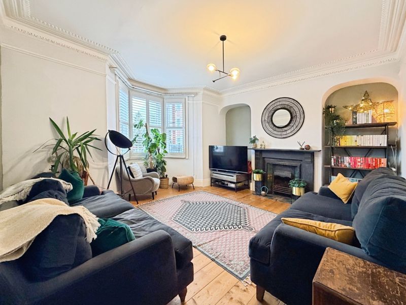 Property photo 1 of 12 Photo 3