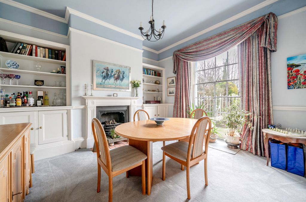 Property photo 3 of 18 1406572-7-697B8A6...