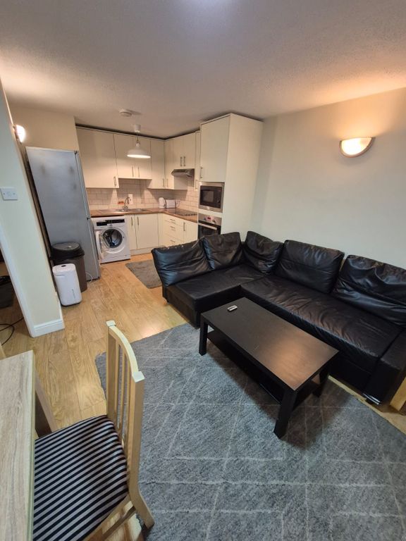 Property photo 1 of 5