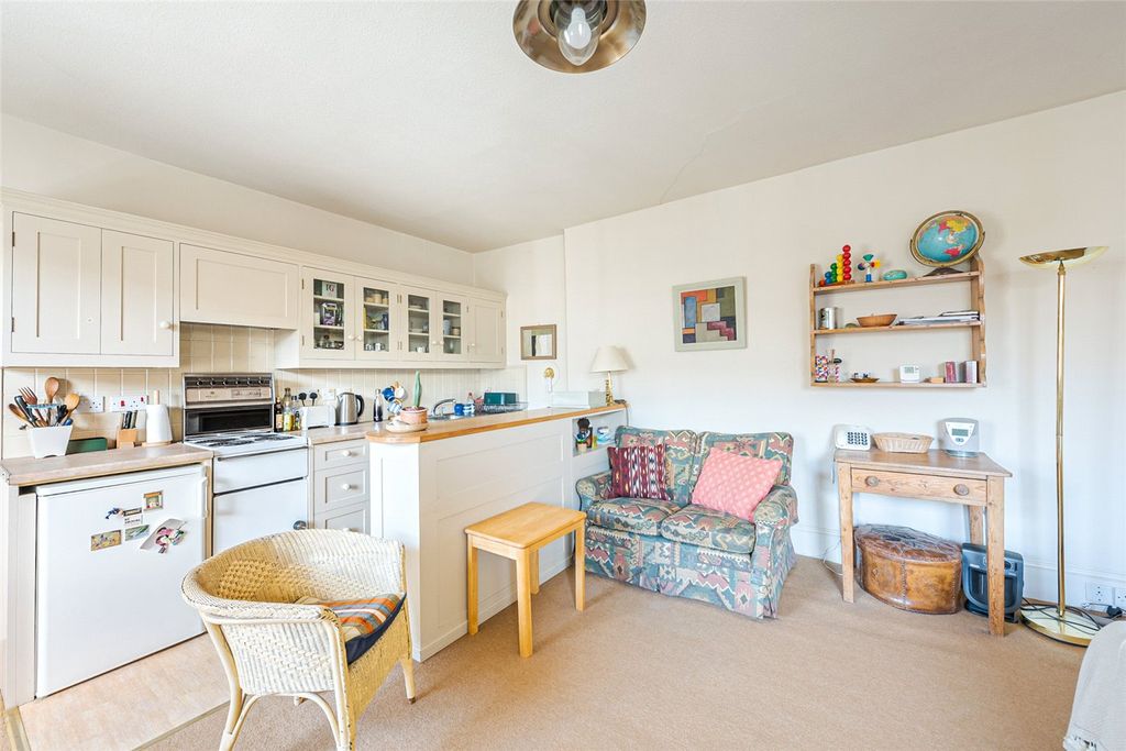 Property photo 2 of 8 Picture No. 04