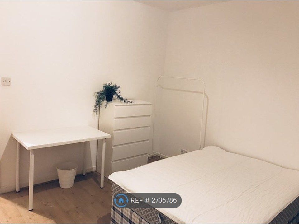 Property photo 2 of 7 Bedroom 1