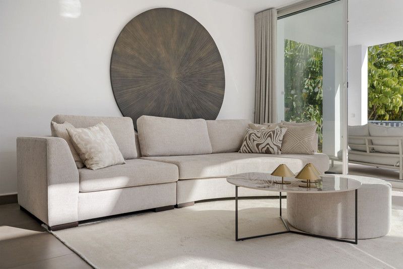 Property photo 2 of 41