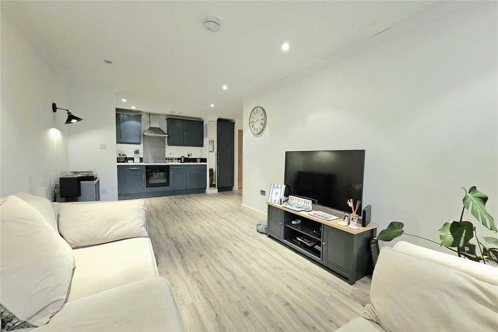 Property photo 2 of 10 Picture No. 07