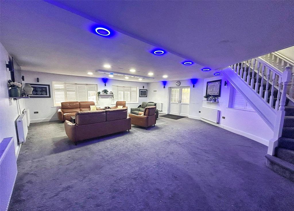 Property photo 3 of 16 Living Room