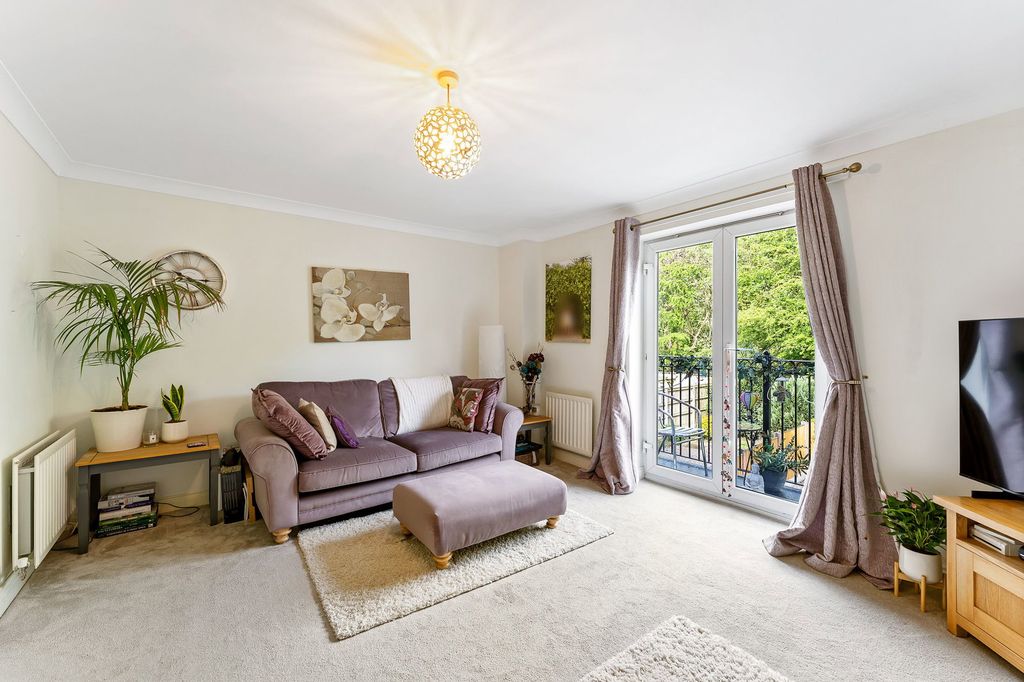 Property photo 3 of 24