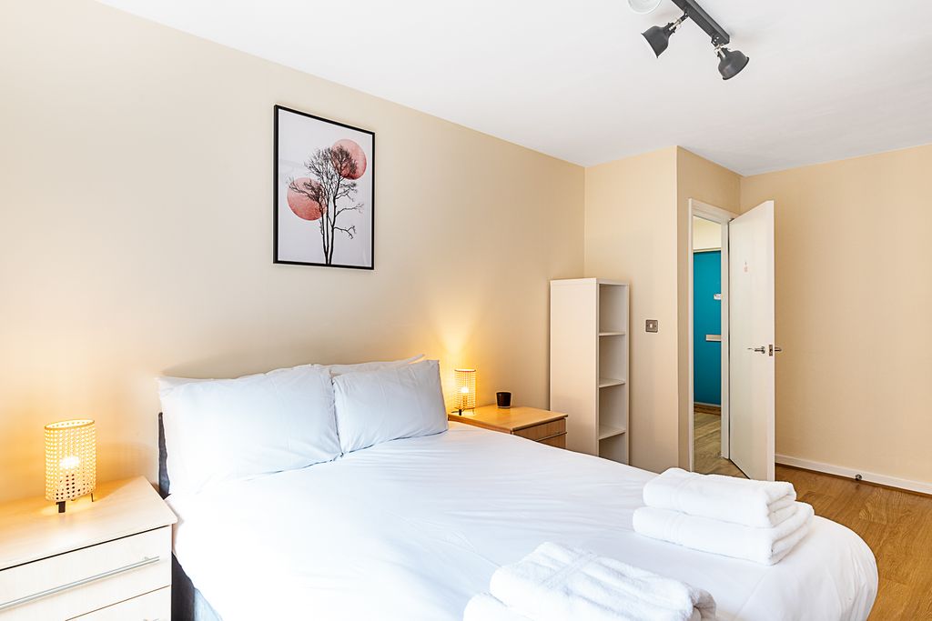 Property photo 3 of 27