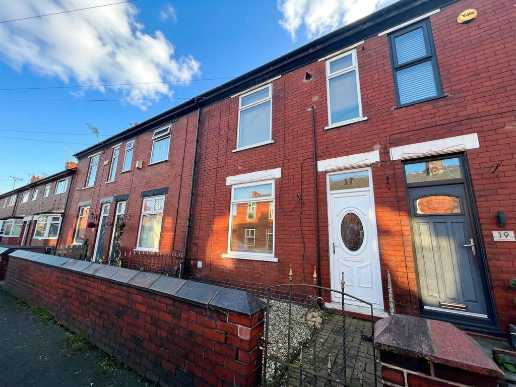 Property photo 3 of 12