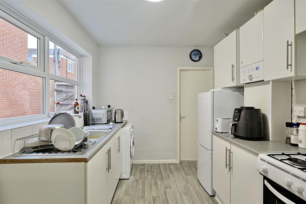 Property photo 1 of 8 Bca03433-68C7-4D9A-9306-507D5A014F77_1_201_A.Jpeg