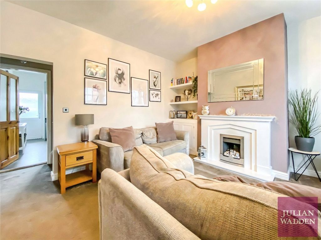 Property photo 3 of 11 Picture No. 15