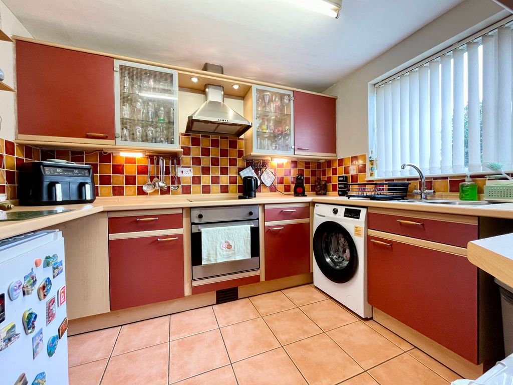 Property photo 3 of 17