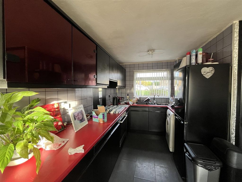 Property photo 2 of 13 Kitchen