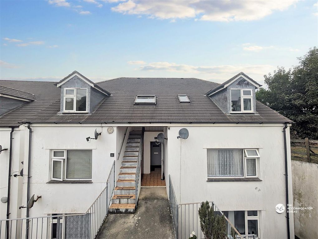 Property photo 1 of 12 Exterior