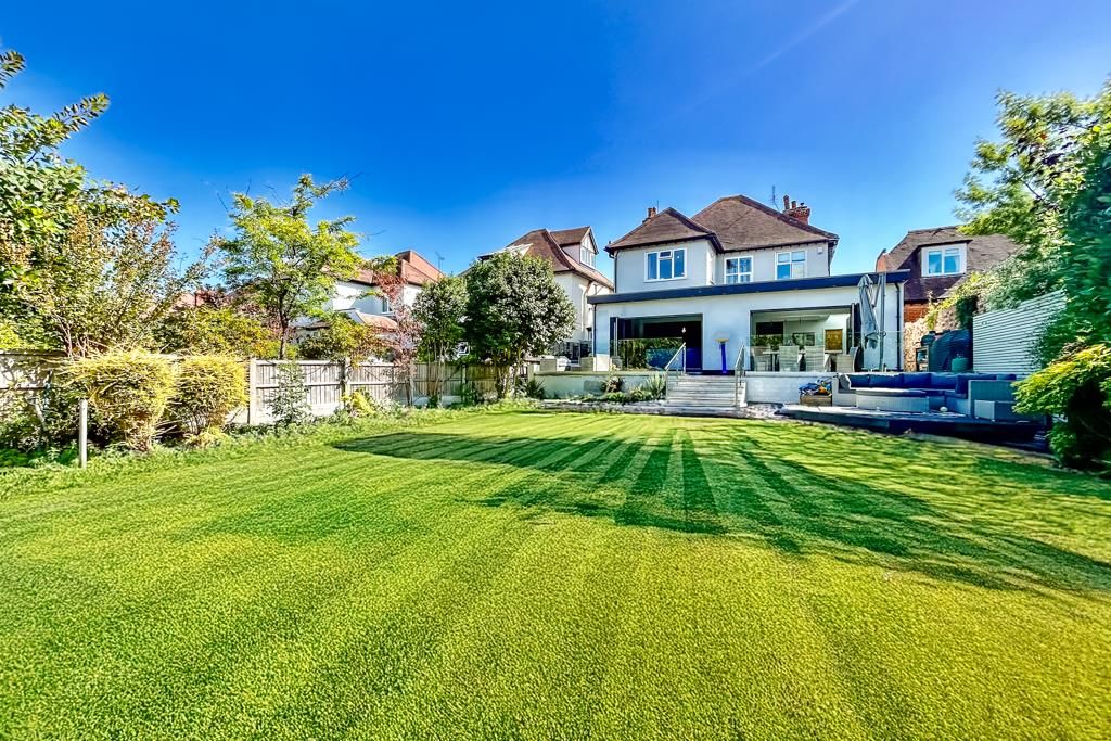 Property photo 2 of 41 Garden