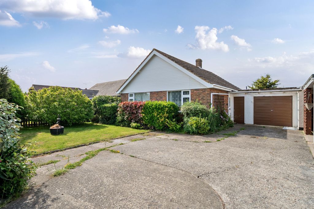 Property photo 1 of 11 Front