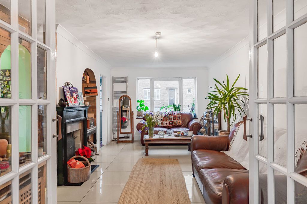 Property photo 3 of 16 Picture No. 03