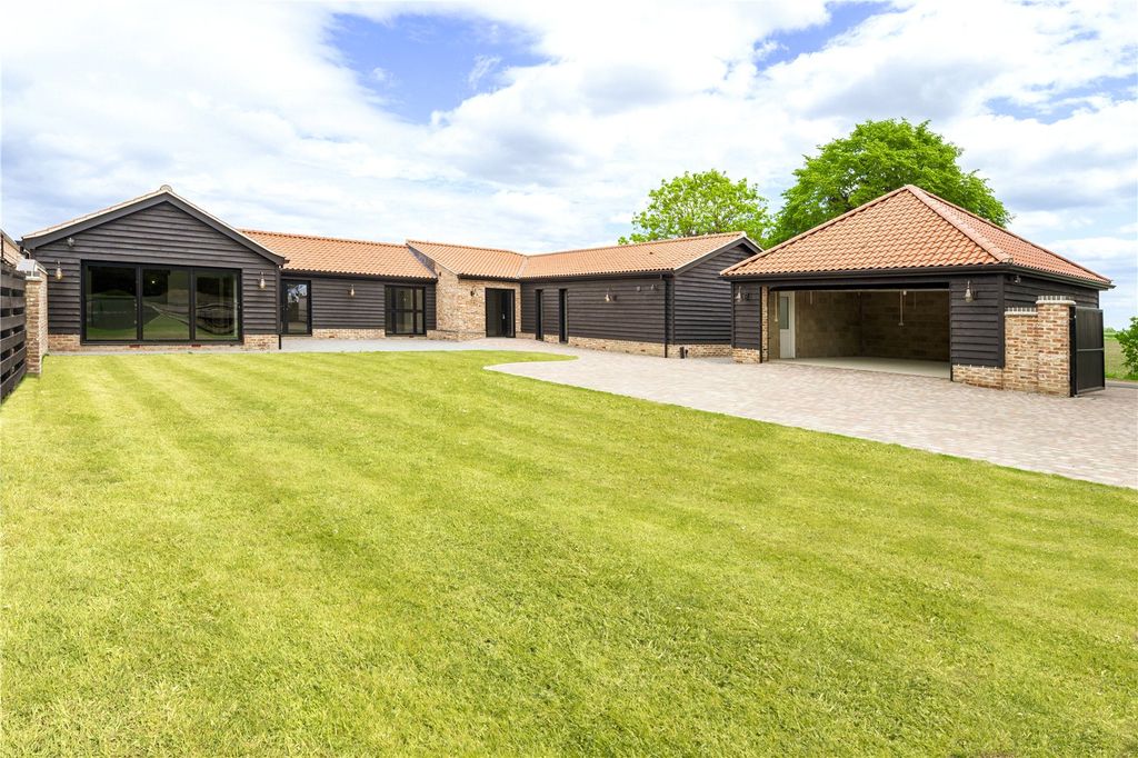 Property photo 1 of 36 Picture No. 39