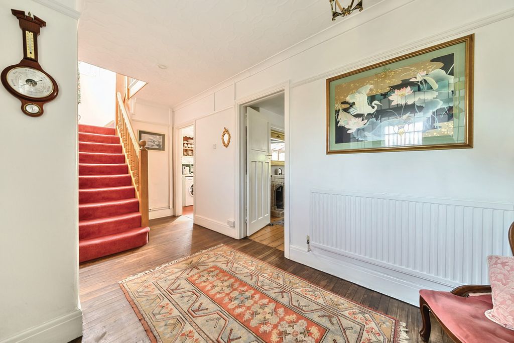 Property photo 2 of 21