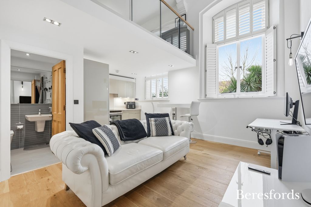 Property photo 3 of 15 Picture No. 13