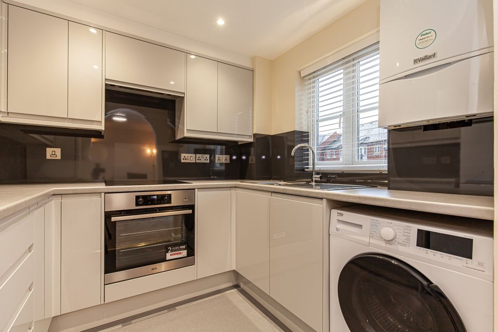 Property photo 3 of 9 150405