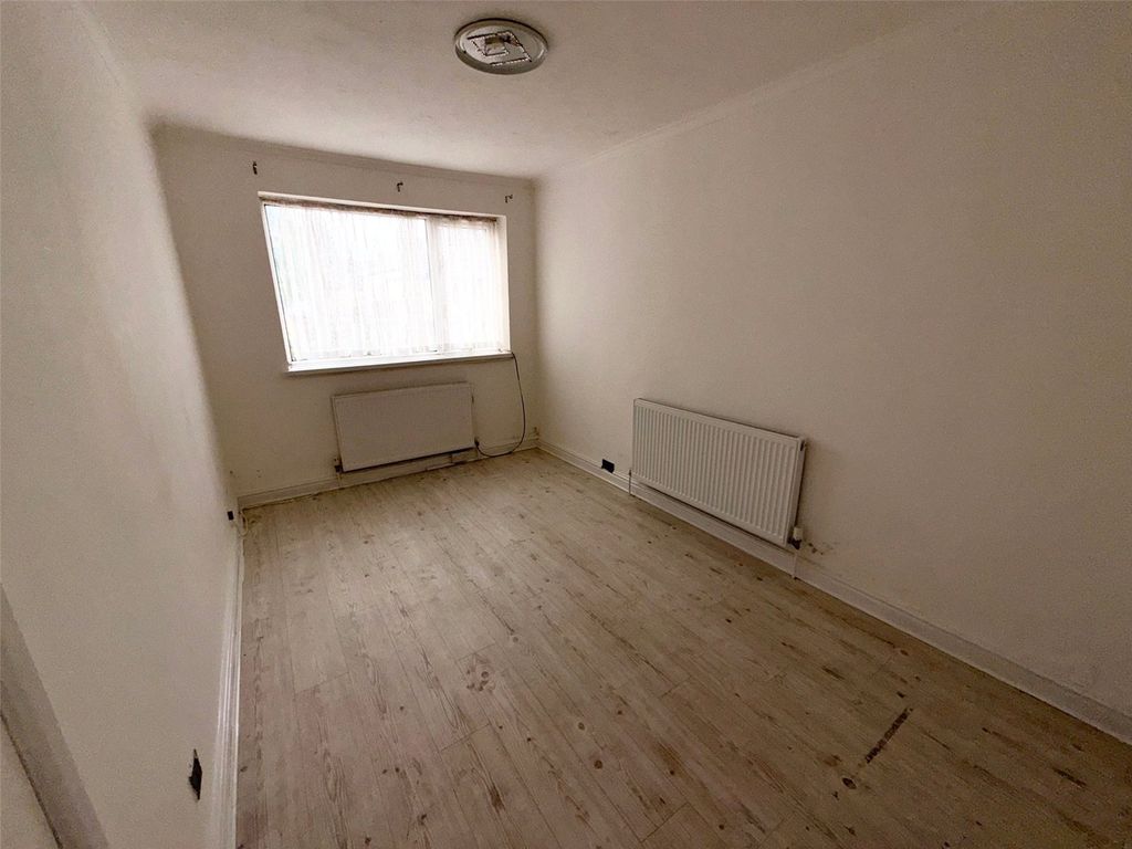 Property photo 2 of 9 Picture No. 03