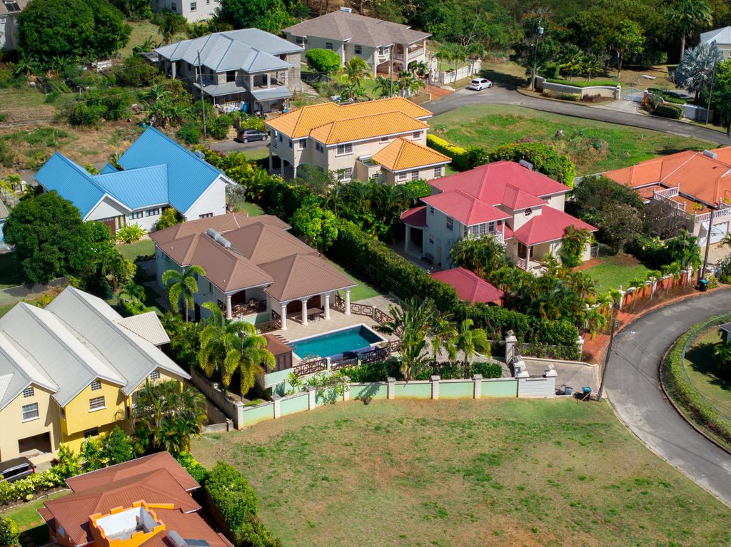 Property photo 3 of 32