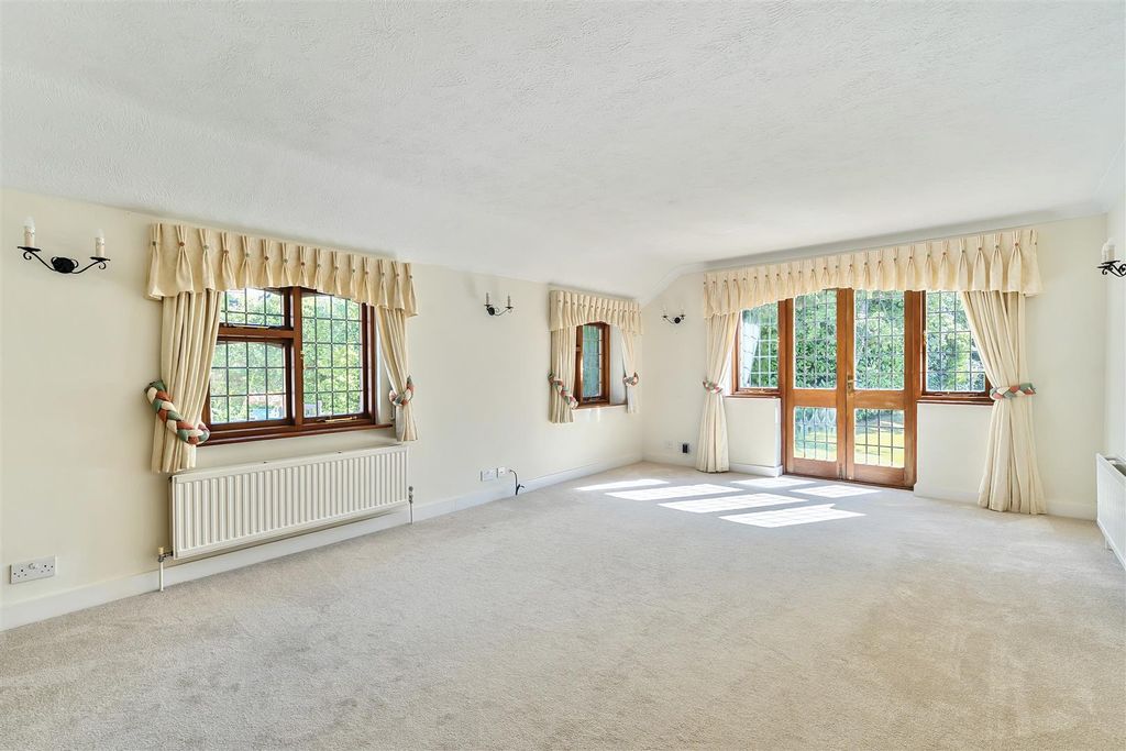 Property photo 3 of 21 1317557-15-685ee1F09F50E.Jpg