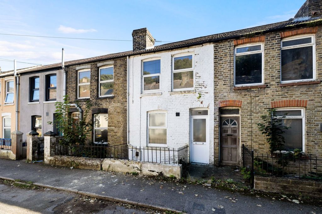 Property photo 1 of 9