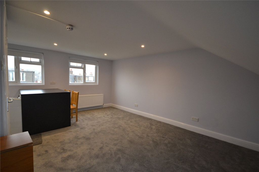 Property photo 3 of 4 Picture No. 04