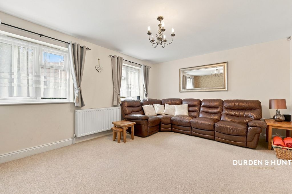 Property photo 3 of 24