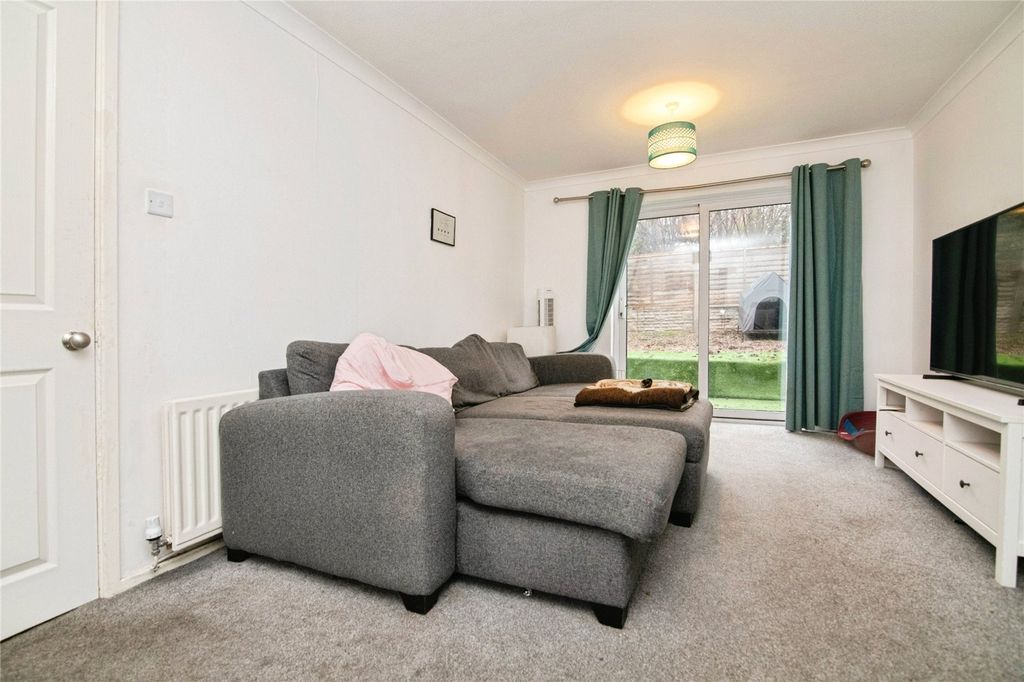 Property photo 2 of 19 Picture No. 13