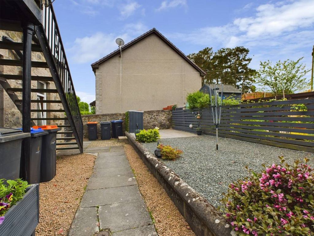 Property photo 2 of 26