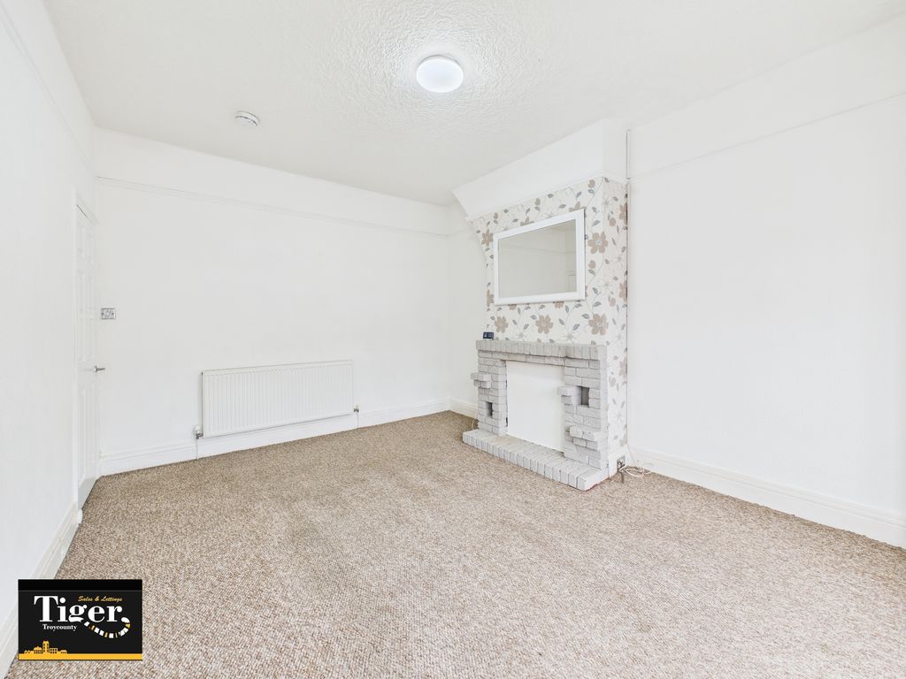 Property photo 3 of 8 Cam03440G0-Pr0453-Still008