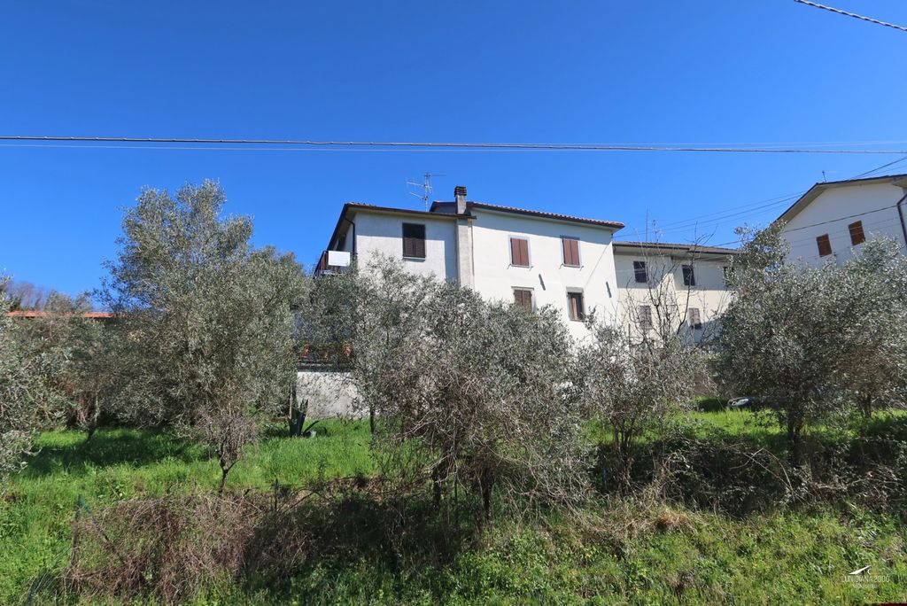 Property photo 1 of 33