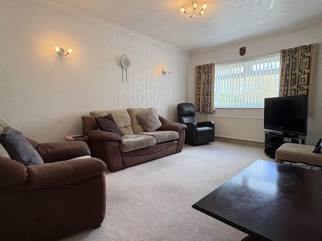 Property photo 3 of 31