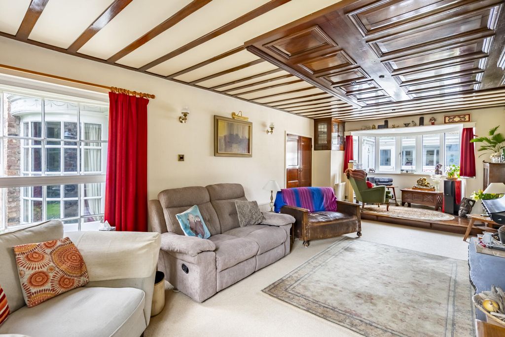 Property photo 3 of 26 Living Room