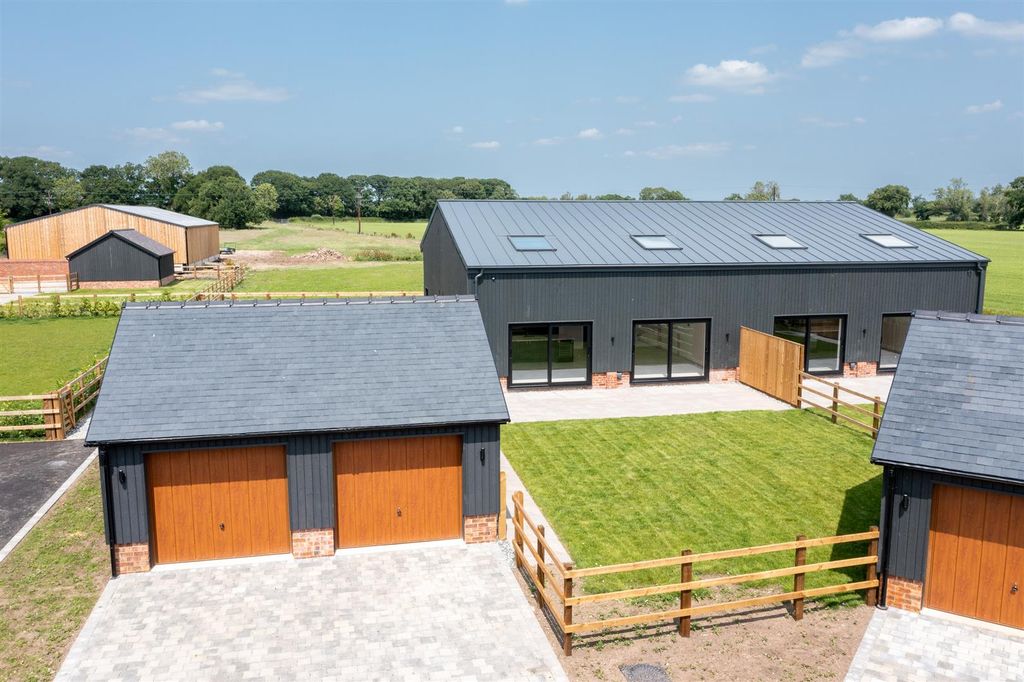 Property photo 1 of 52 1 (1).Jpg