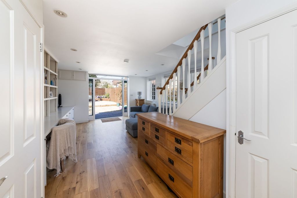 Property photo 2 of 32