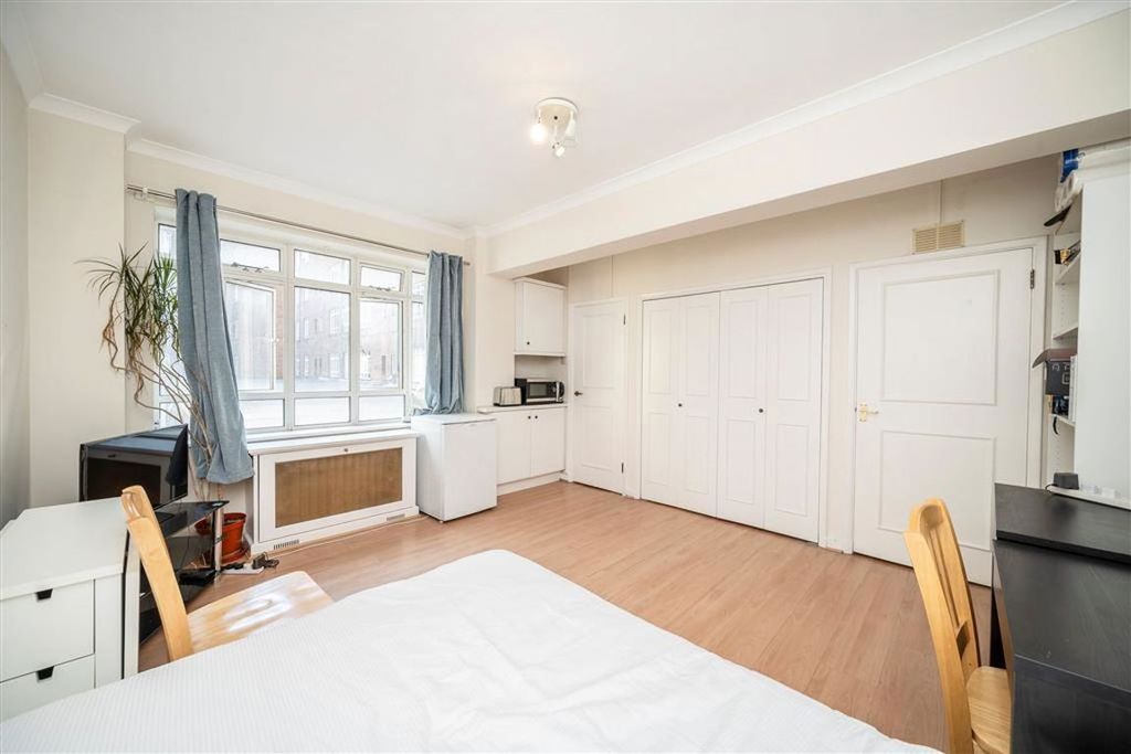 Property photo 3 of 4
