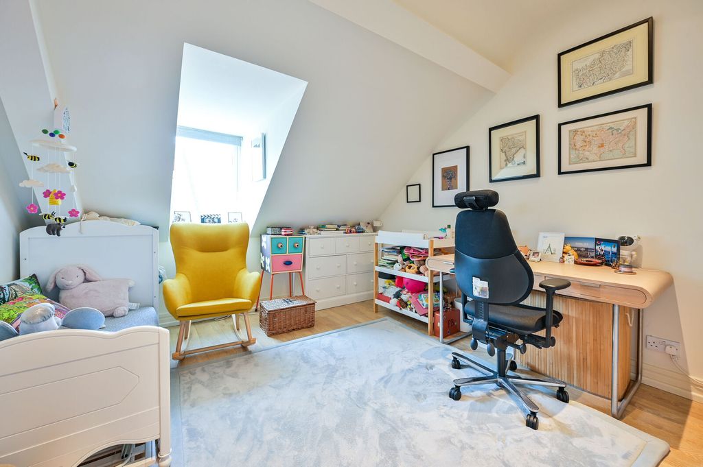 Property photo 2 of 12