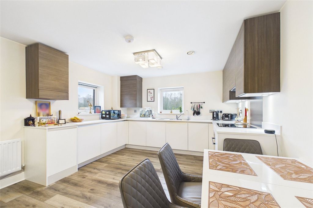 Property photo 2 of 10 Picture No. 04