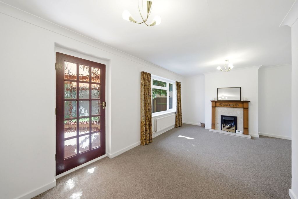 Property photo 3 of 23