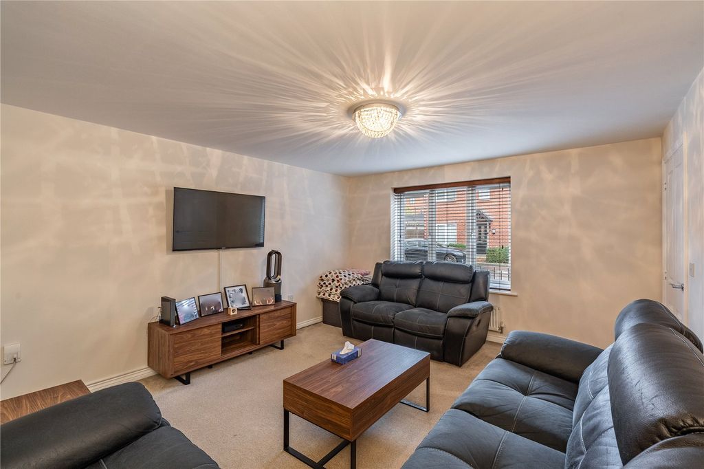 Property photo 2 of 31 Picture No. 39