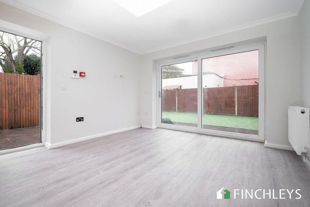 Property photo 2 of 14 W (3).Jpg