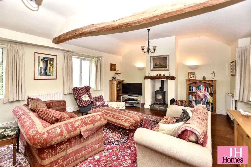 Property photo 3 of 31