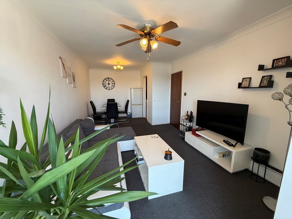 Property photo 2 of 7