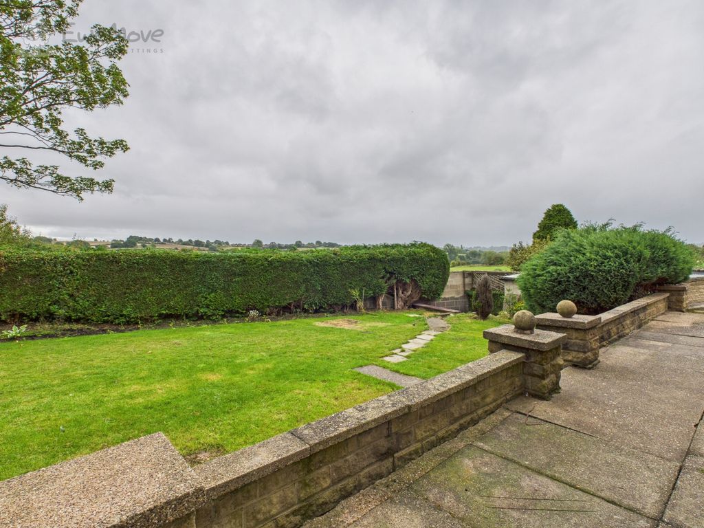 Property photo 2 of 17 Cam05065G0-Pr0010-Still012